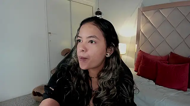 Snapshot of dulce_lyraa1 chatting on March 7, 2026, 5:26 am dulce lyraa1 online show from March 7, 2026, 5:26 am