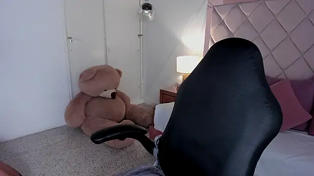 Snapshot of dulce_lyraa1 chatting on March 19, 2026, 4:38 am dulce lyraa1 online show from March 19, 2026, 4:38 am