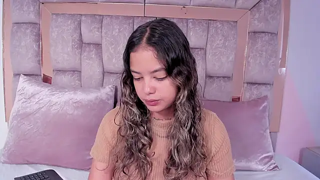 Snapshot of dulce_lyraa1 chatting on April 5, 2026, 8:17 pm dulce lyraa1 online show from April 5, 2026, 8:17 pm