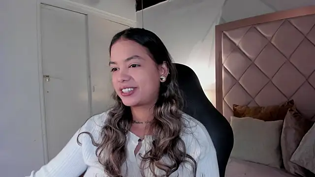 Snapshot of dulce_lyraa1 chatting on April 16, 2026, 4:13 am dulce lyraa1 online show from April 16, 2026, 4:13 am