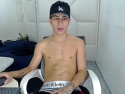 Snapshot of Hollmanhot chatting on March 5, 2026, 2:07 am Hollmanhot online show from March 5, 2026, 2:07 am