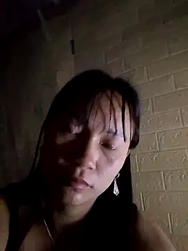 Snapshot of mami-rubi chatting on May 1, 2026, 6:45 pm mami-rubi online show from May 1, 2026, 6:45 pm