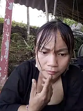Snapshot of mami-rubi chatting on May 4, 2026, 10:22 am mami-rubi online show from May 4, 2026, 10:22 am