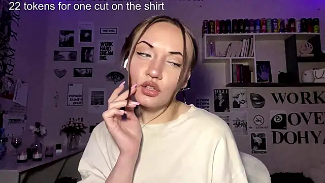 Snapshot of JeannaLanno chatting on March 8, 2026, 4:44 pm JeannaLanno online show from March 8, 2026, 4:44 pm