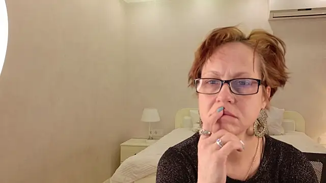 LioraWeiss online show from March 27, 2026, 7:58 am