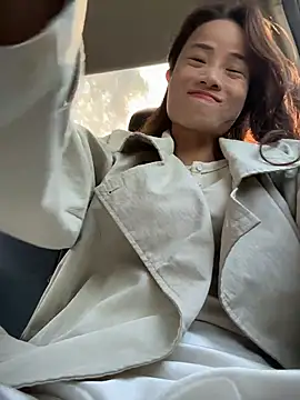 Mia-lp online show from April 9, 2026, 1:38 am