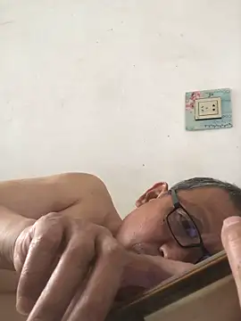Snapshot of yaocaobi8 chatting on May 2, 2026, 4:50 am yaocaobi8 online show from May 2, 2026, 4:50 am