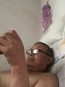 Snapshot of yaocaobi8 chatting on May 22, 2026, 12:51 am yaocaobi8 online show from May 22, 2026, 12:51 am