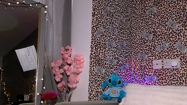 Snapshot of elektra_star chatting on April 11, 2026, 4:00 pm elektra star online show from April 11, 2026, 4:00 pm