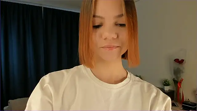 Snapshot of Diana_Burn chatting on March 9, 2026, 12:42 pm Diana Burn online show from March 9, 2026, 12:42 pm