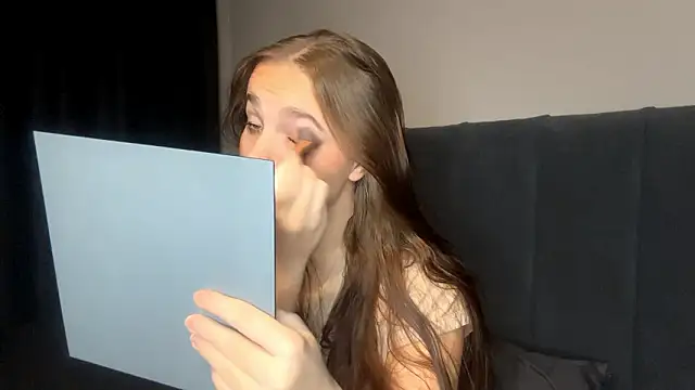 LowriseZiziphus online show from February 25, 2026, 3:43 pm