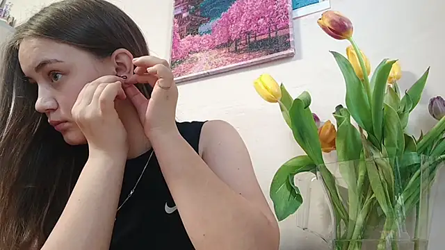 VeloraStar online show from March 10, 2026, 10:31 am