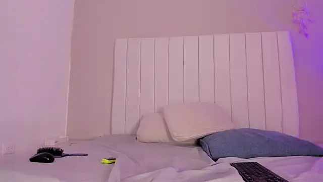 Snapshot of sophia_walkett_ chatting on April 9, 2026, 2:11 pm sophia walkett online show from April 9, 2026, 2:11 pm