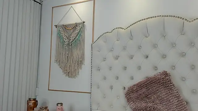 Sara funy online show from March 24, 2026, 11:15 am