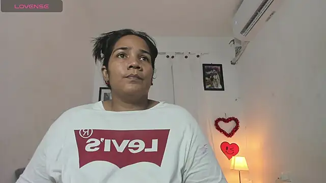 Snapshot of mariana_villa72 chatting on June 24, 2026, 2:16 pm mariana villa72 online show from June 24, 2026, 2:16 pm