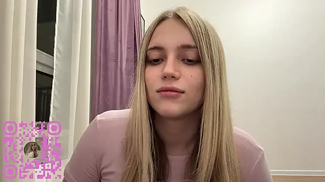 Snapshot of DebiCoppolino chatting on February 24, 2026, 7:34 pm DebiCoppolino online show from February 24, 2026, 7:34 pm