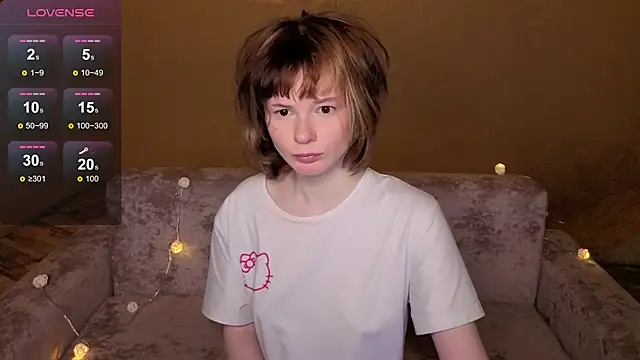 Snapshot of MikassaBowl chatting on February 25, 2026, 1:43 pm MikassaBowl online show from February 25, 2026, 1:43 pm