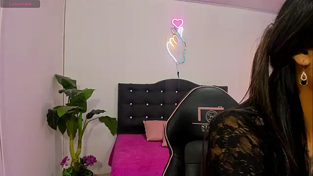 Snapshot of LINDSAY_TAY chatting on March 22, 2026, 3:54 am LINDSAY TAY online show from March 22, 2026, 3:54 am