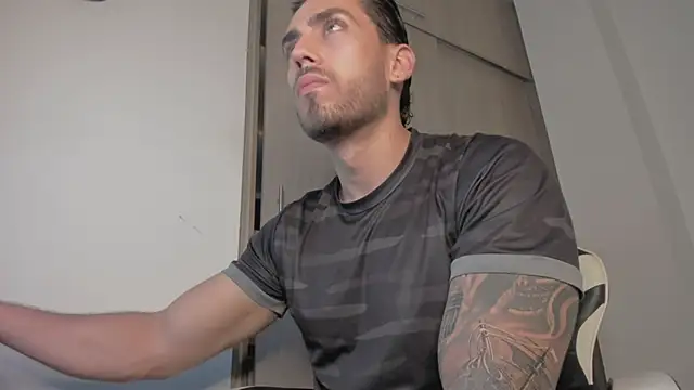 Axel  Blaze online show from March 13, 2026, 12:23 pm