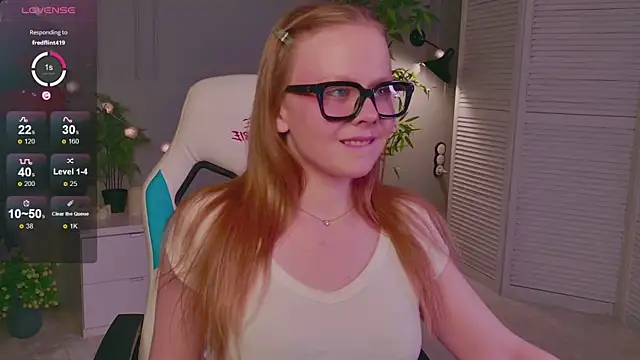 Sophie Peach  online show from April 24, 2026, 2:30 pm