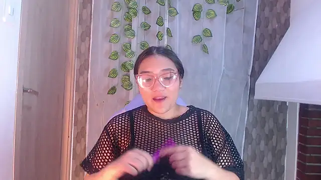 anyela donecm online show from May 11, 2026, 7:22 pm