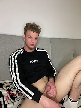 Dencchikk22 online show from May 15, 2026, 11:01 pm