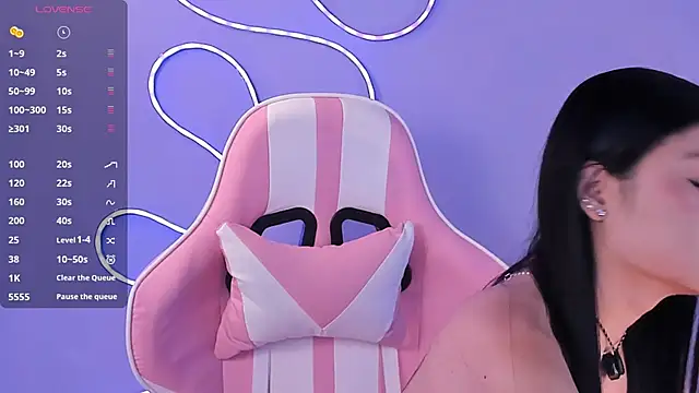 Snapshot of miacapone chatting on February 28, 2026, 1:23 pm miacapone online show from February 28, 2026, 1:23 pm