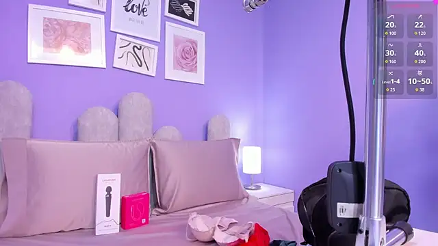 dahiana boobs online show from June 18, 2026, 3:40 am