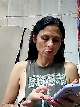 Snapshot of yuliitza4 chatting on May 7, 2026, 1:38 pm yuliitza4 online show from May 7, 2026, 1:38 pm
