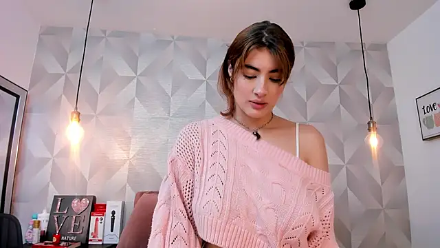 Snapshot of Scarlet_22_ chatting on March 9, 2026, 8:13 pm Scarlet 22 online show from March 9, 2026, 8:13 pm