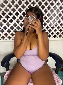 Snapshot of Coraline_em chatting on March 31, 2026, 6:08 pm Coraline em online show from March 31, 2026, 6:08 pm