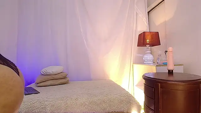 Snapshot of Assly_Love chatting on March 11, 2026, 6:03 pm Assly Love online show from March 11, 2026, 6:03 pm