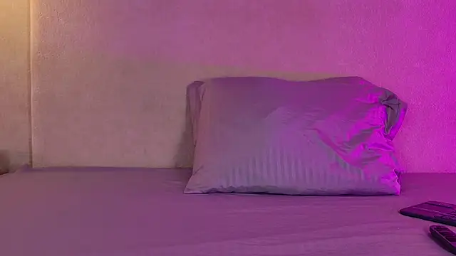 Snapshot of Julietaa_Vegaa chatting on February 25, 2026, 1:10 pm Julietaa Vegaa online show from February 25, 2026, 1:10 pm