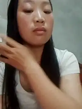 Snapshot of Miu_la chatting on February 25, 2026, 4:11 am Miu la online show from February 25, 2026, 4:11 am