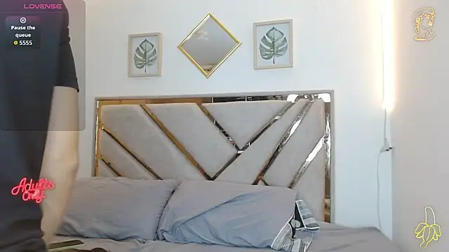 oliver   saint online show from March 29, 2026, 11:49 pm