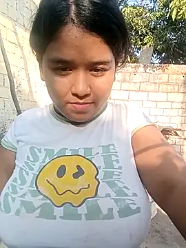 Snapshot of emi_li82 chatting on March 21, 2026, 11:08 pm emi li82 online show from March 21, 2026, 11:08 pm