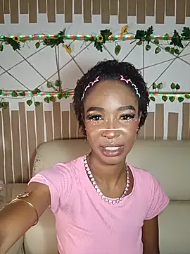 Snapshot of TinnaPeyton chatting on July 24, 2026, 5:11 pm TinnaPeyton online show from July 24, 2026, 5:11 pm