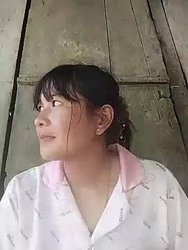 Snapshot of rinrin7700 chatting on April 3, 2026, 5:27 am rinrin7700 online show from April 3, 2026, 5:27 am