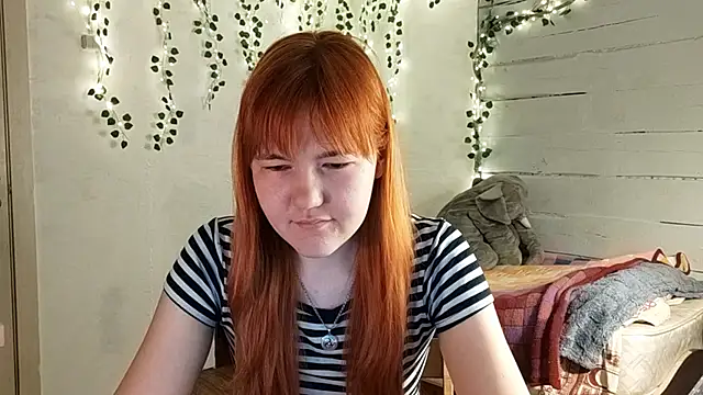 Snapshot of DinaFirebird chatting on April 1, 2026, 4:24 am DinaFirebird online show from April 1, 2026, 4:24 am