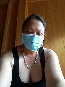 Heylen hooo online show from May 18, 2026, 3:02 am