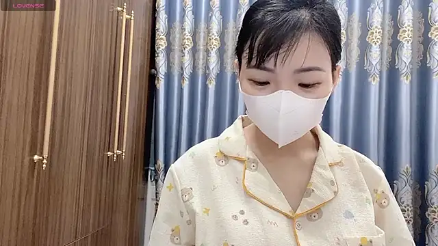 Snapshot of El-Ryx chatting on February 27, 2026, 2:22 am El-Ryx online show from February 27, 2026, 2:22 am