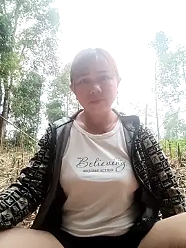 Snapshot of lyly_sexx chatting on April 14, 2026, 11:00 pm lyly sexx online show from April 14, 2026, 11:00 pm