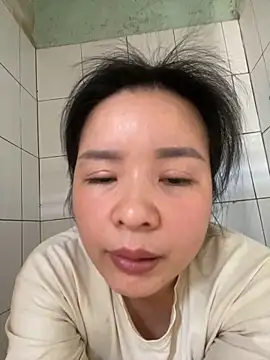 Snapshot of Ivy_Trix2 chatting on April 22, 2026, 3:31 am Ivy Trix2 online show from April 22, 2026, 3:31 am