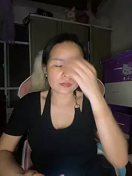 Snapshot of Ivy_Trix2 chatting on May 4, 2026, 2:57 pm Ivy Trix2 online show from May 4, 2026, 2:57 pm