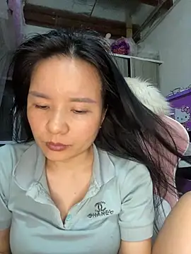Snapshot of Ivy_Trix2 chatting on May 6, 2026, 2:44 pm Ivy Trix2 online show from May 6, 2026, 2:44 pm
