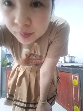 Snapshot of Ivy_Trix2 chatting on May 9, 2026, 3:56 am Ivy Trix2 online show from May 9, 2026, 3:56 am