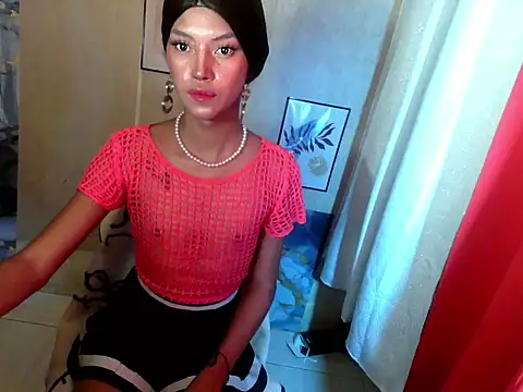 meaxox1 online show from May 4, 2026, 3:24 am