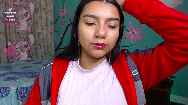 NoelleVireaux online show from March 10, 2026, 11:37 am