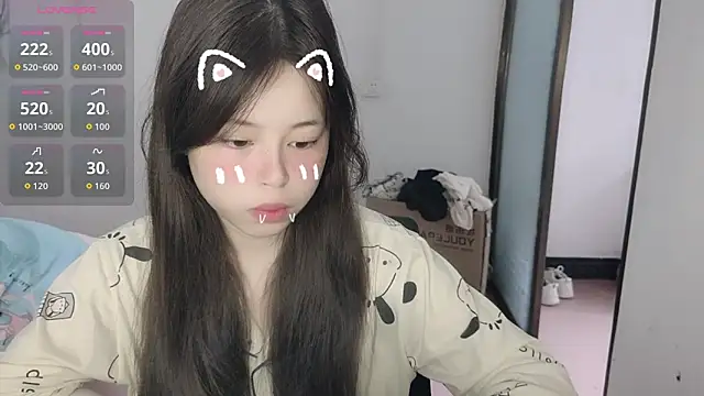 Snapshot of F-Yihao chatting on March 28, 2026, 6:35 am F-Yihao online show from March 28, 2026, 6:35 am