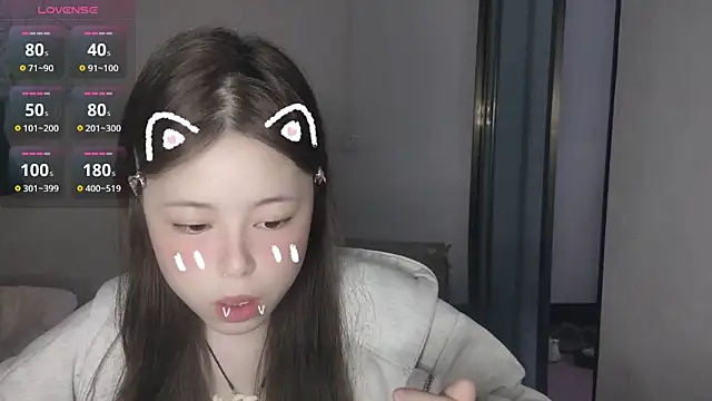 Snapshot of F-Yihao chatting on April 9, 2026, 9:47 am F-Yihao online show from April 9, 2026, 9:47 am